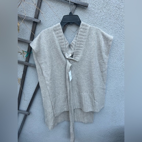 Xirena Margo Cashmere Vest in Oat New with Tags! - Picture 6 of 11
